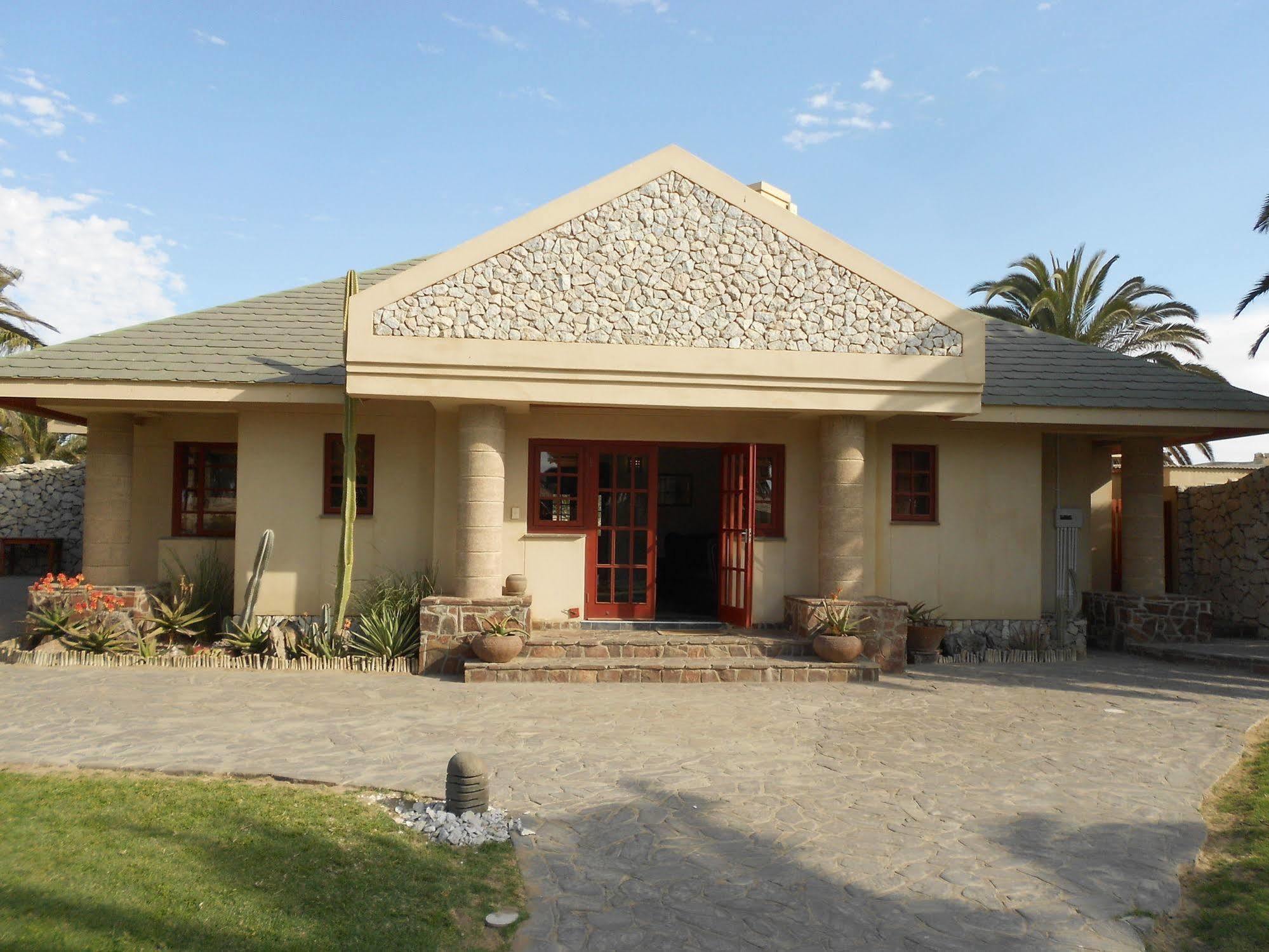 סווקופמונד Roessmund Lodge מראה חיצוני תמונה